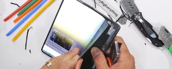 "Dissection" of the Galaxy Z Fold5, revealing many interesting details about the design