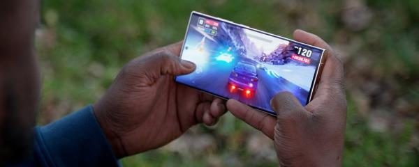 Galaxy S24 Ultra may have a flat screen with record brightness