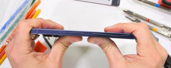 Galaxy S26 Ultra Survives JerryRigEverything: Subtle Upgrades Make a Big Difference