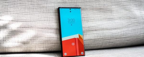 Here's how Samsung refreshes the lock screen of One UI 7.0