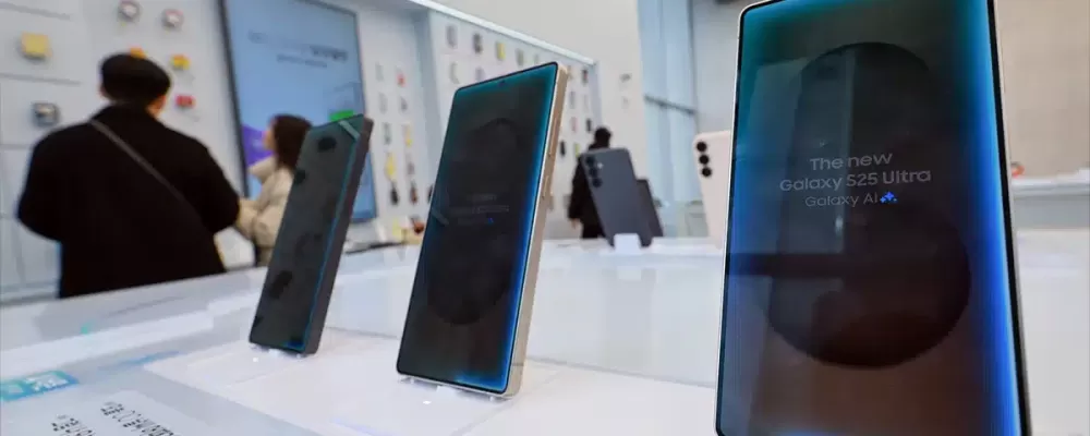 Samsung phones are getting AI spam blocking, starting with the Galaxy S25
