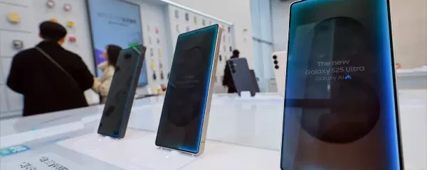 Samsung phones are getting AI spam blocking, starting with the Galaxy S25