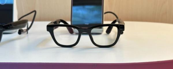 Samsung Reportedly Preps for 2026 Smart Glasses Launch as Software Hints at New Wearable