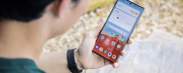 The Galaxy S23 series begins to be updated to One UI 6.1 with Galaxy AI